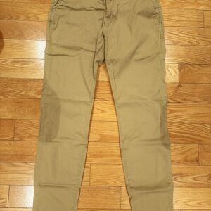 Classic Men's Khaki Chinos